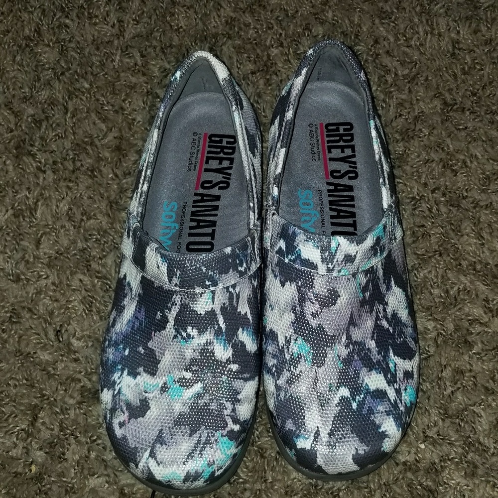 Grey's Anatomy  softball clogs